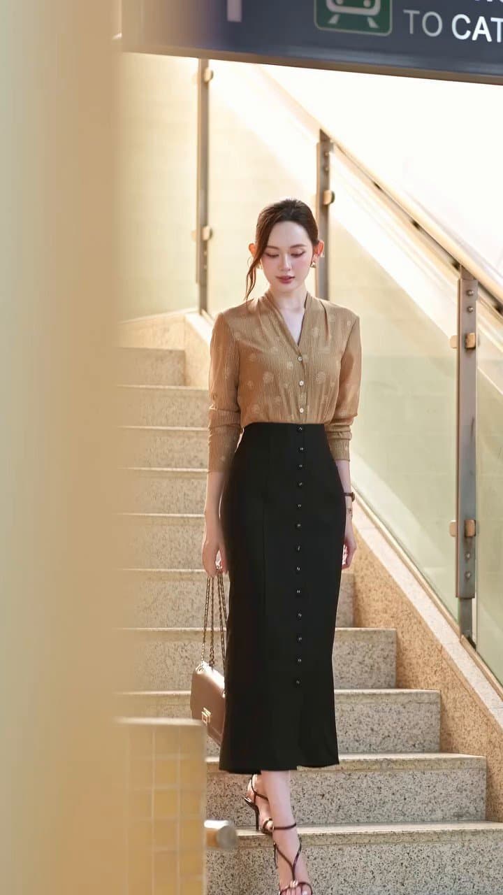 Chân váy midi dáng A thanh lịch