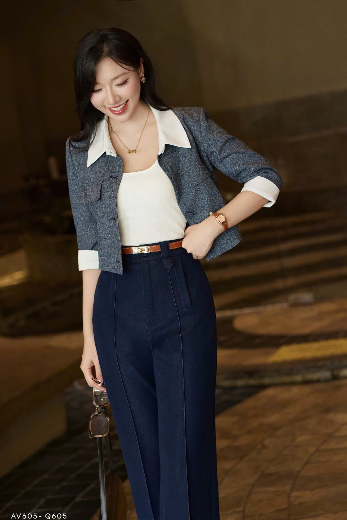 Áo vest cổ bẻ phối trắng kem cách điệu
