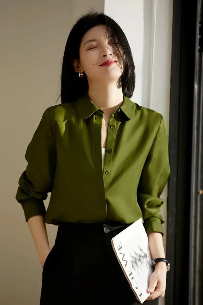 Áo sơ mi lụa dài tay cổ bẻ màu rêu