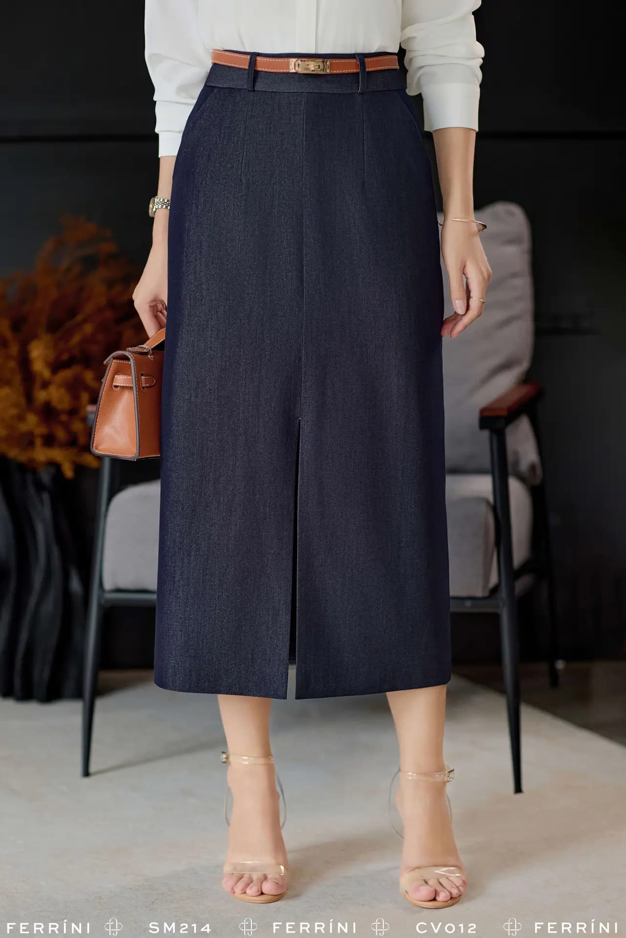Chân váy ôm midi denim xẻ tà trước