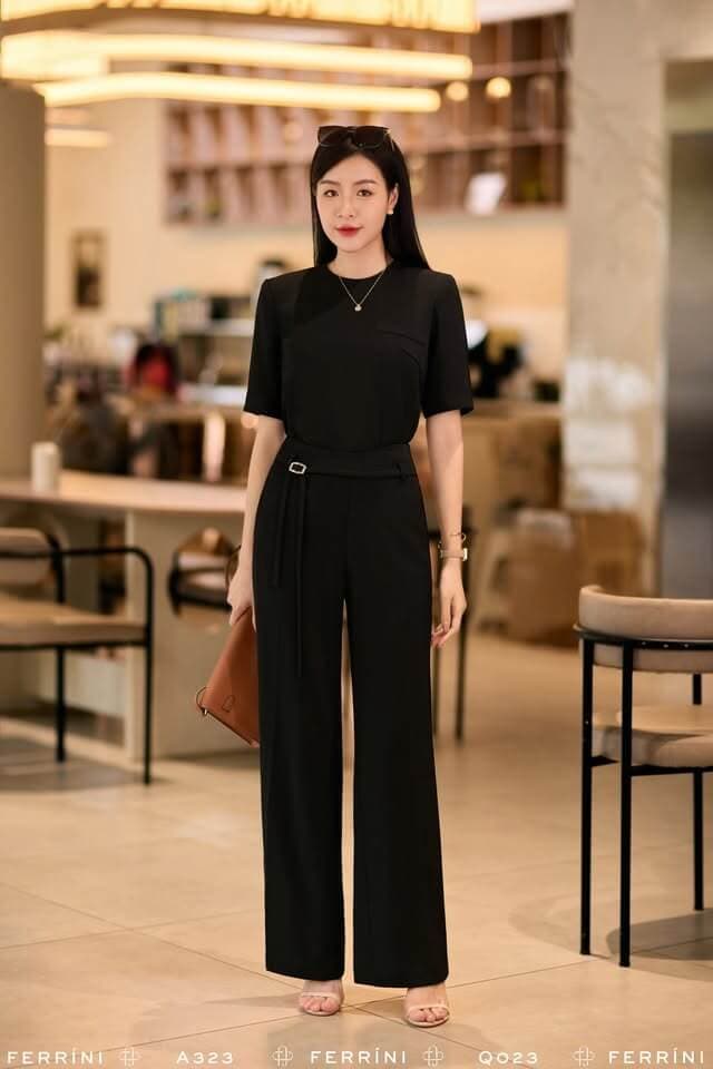 Quần ống rộng đen cạp cao thắt đai