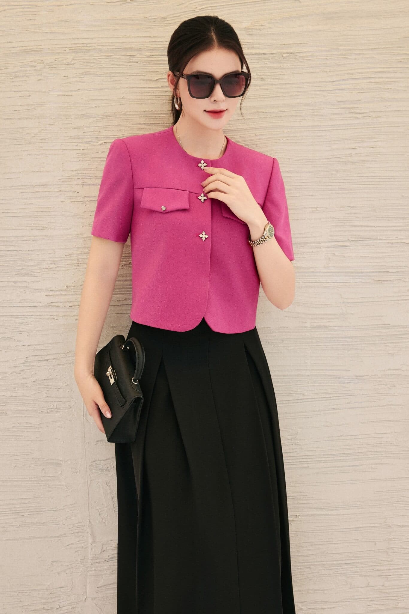 Áo vest cộc tay cổ tròn cúc thập tự màu hồng fuchsia