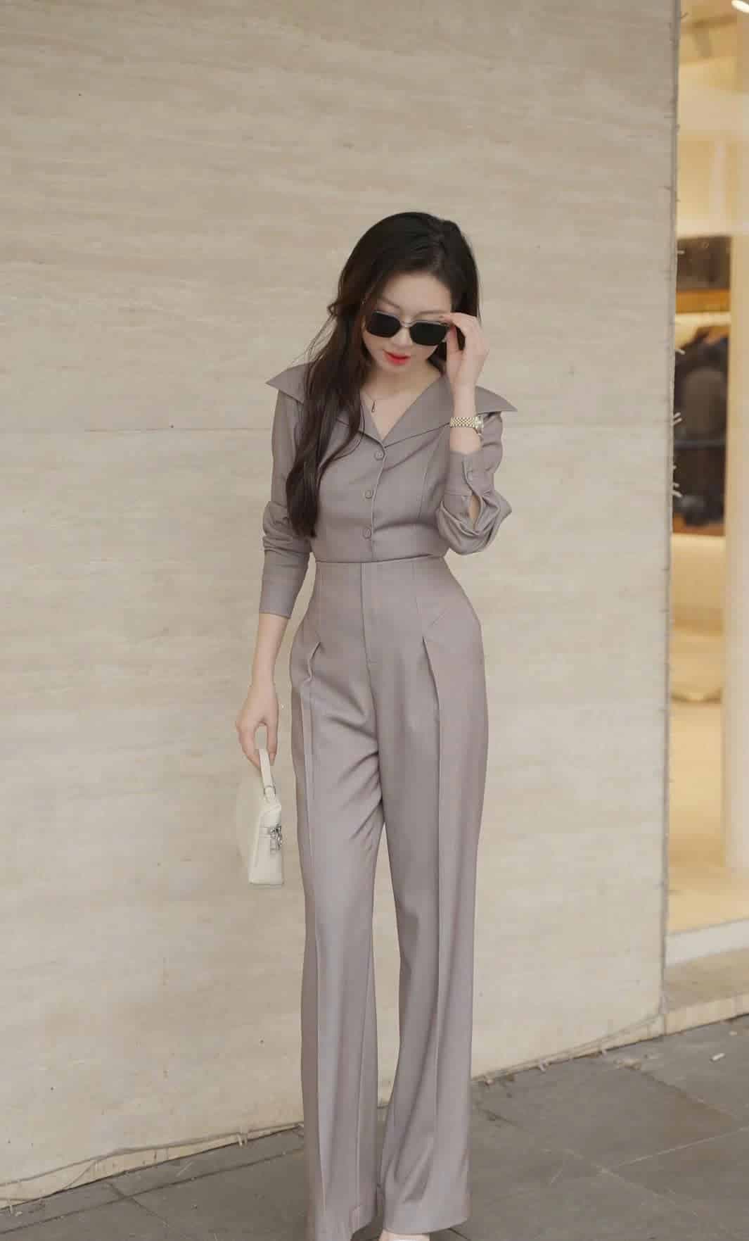 Áo sơ mi dài tay cổ vest cúc đồng dáng ôm