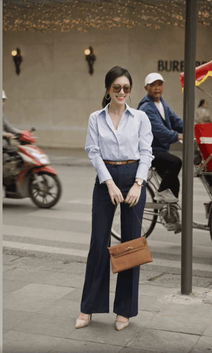 Quần ống loe cạp cao màu navy
