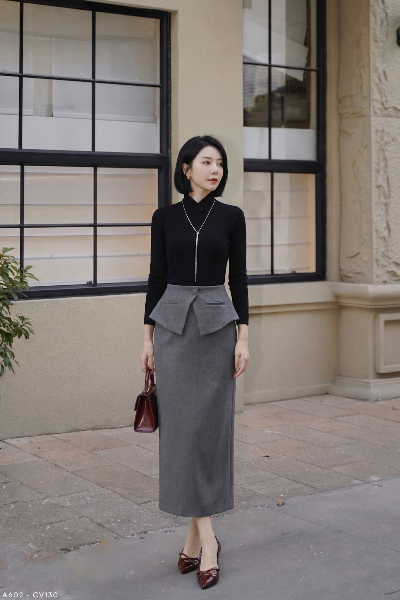 Chân váy bút chì midi phối peplum màu xám