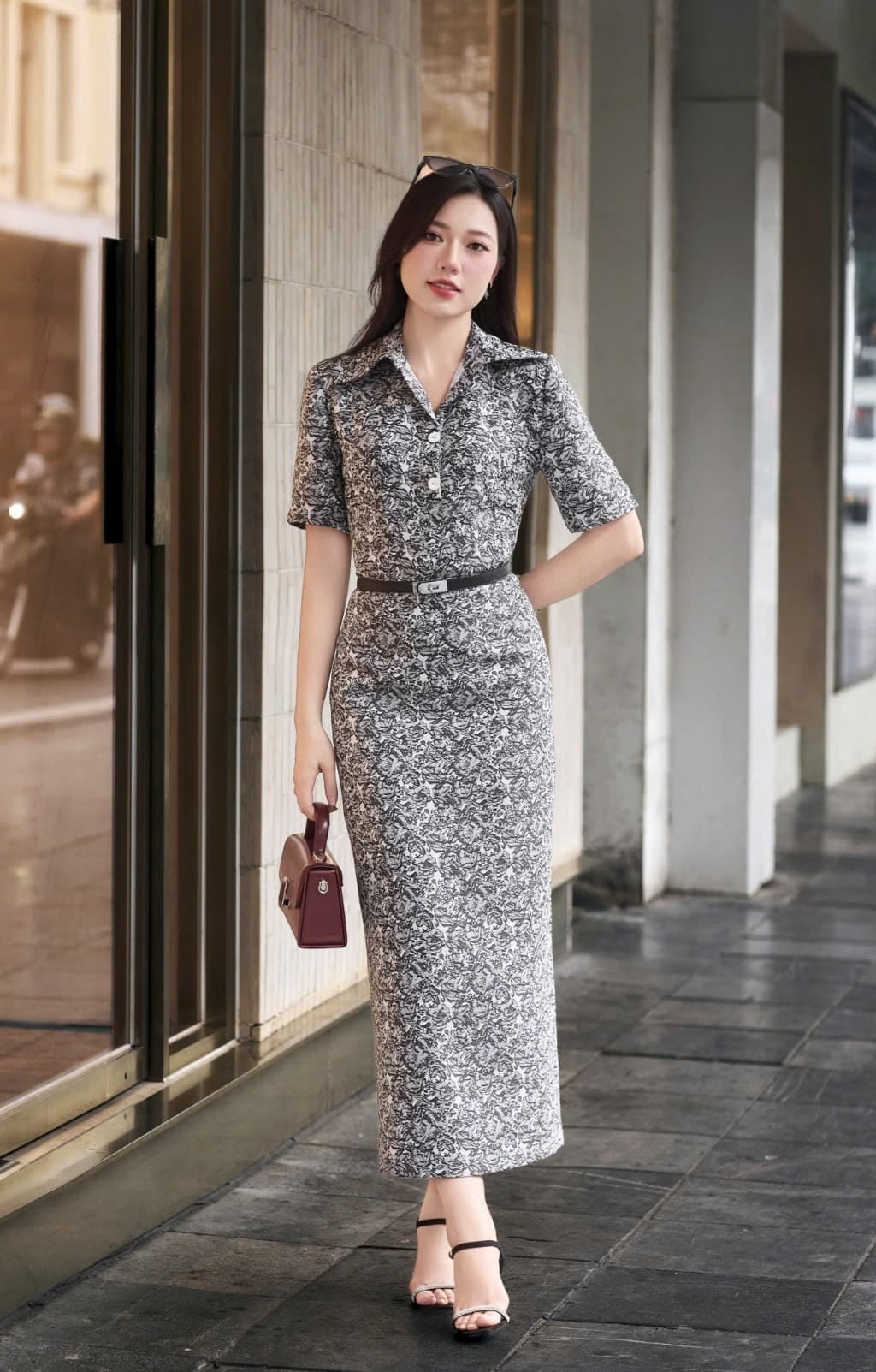 Váy vân hoa cổ điển cổ đức cúc bọc