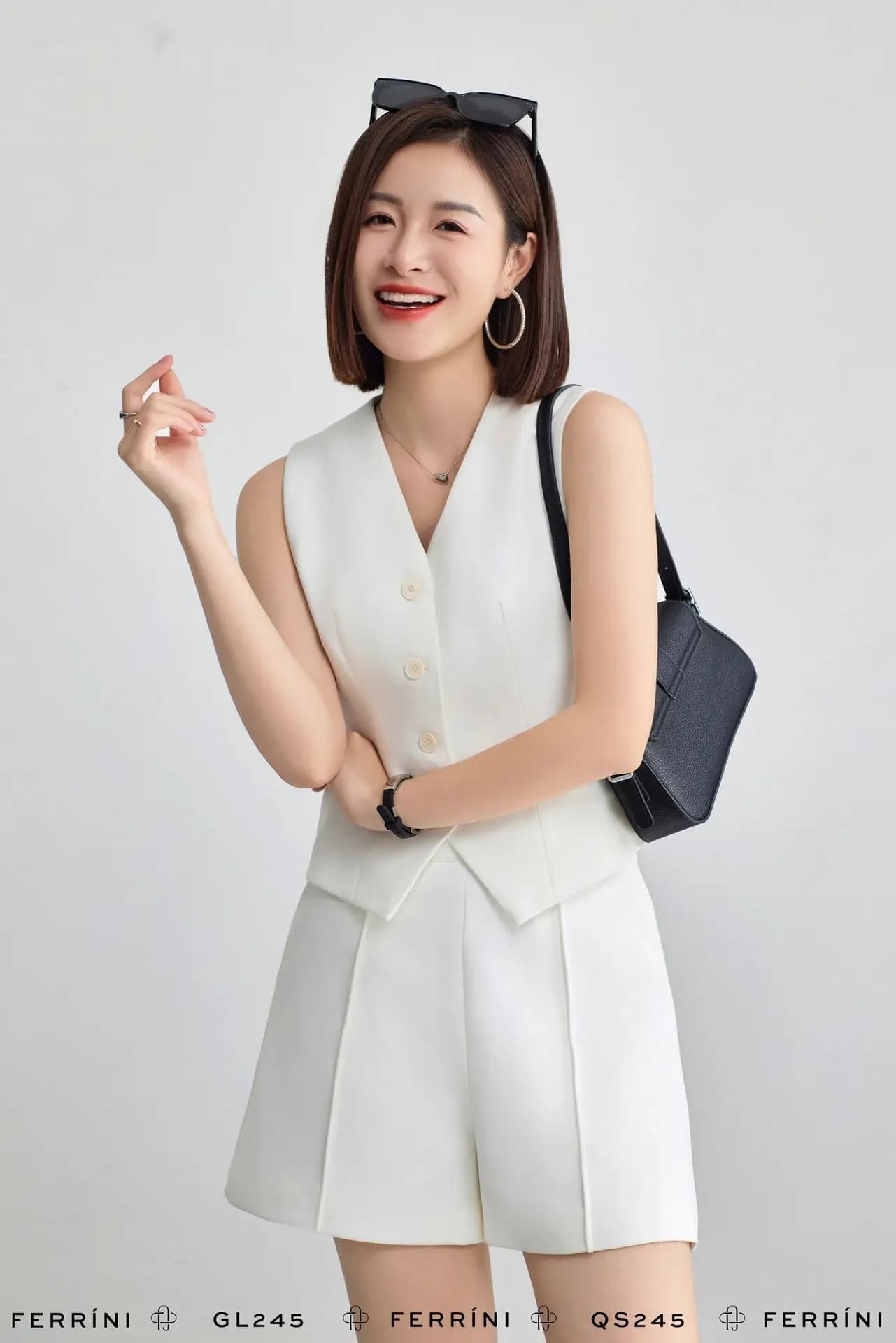 Áo gile cổ V form suông
