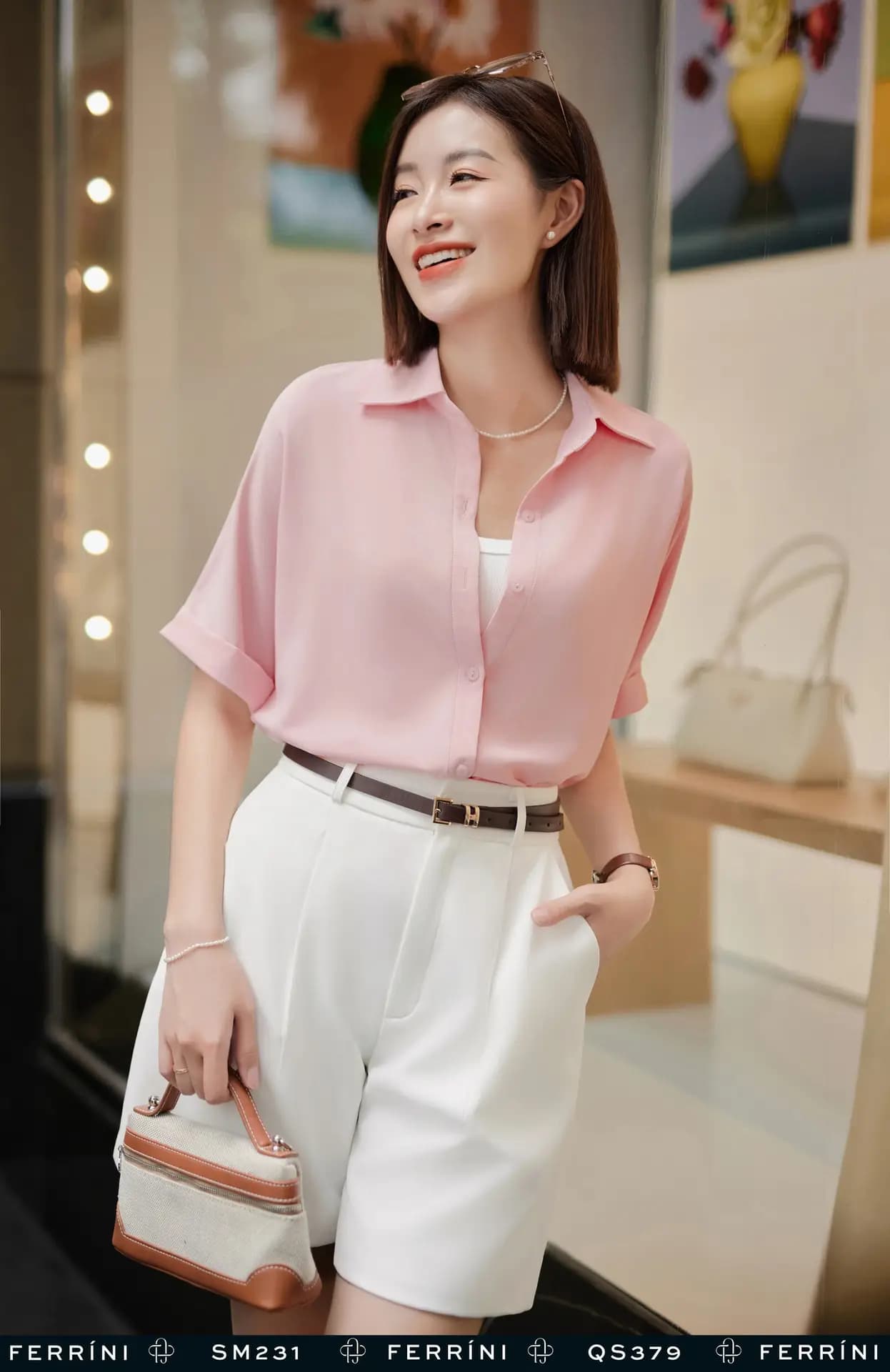 Áo sơ mi lụa tay ngắn cổ bẻ dáng rộng