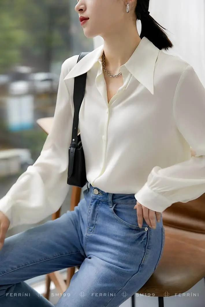 Áo sơ mi lụa dài tay cổ bẻ tay loe