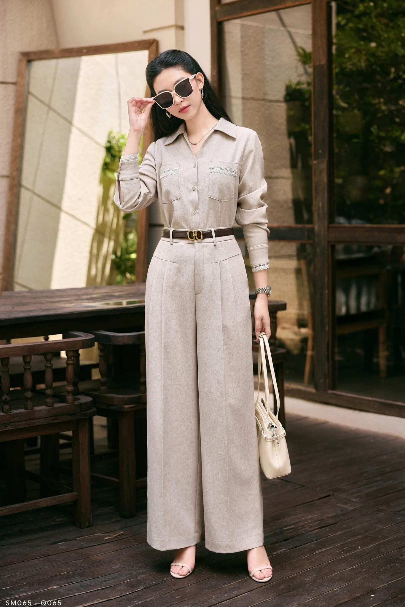 Quần ống rộng cạp cao xếp ly